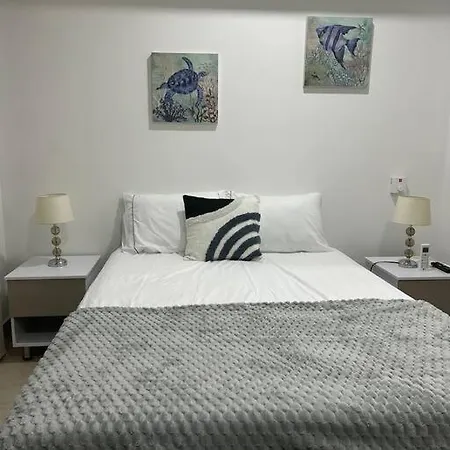 Apartment Moderno Y A Pasos Del Aeropuerto *