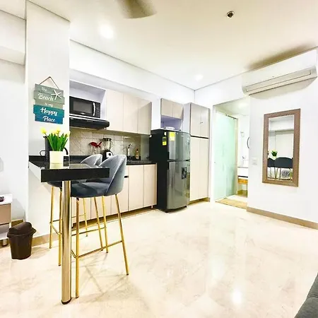 Moderno Y A Pasos Del Aeropuerto Apartment