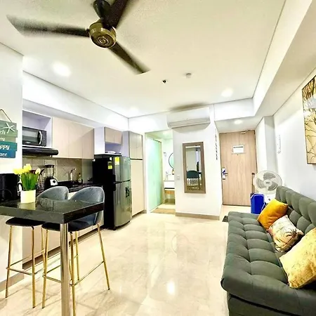 Moderno Y A Pasos Del Aeropuerto Apartment