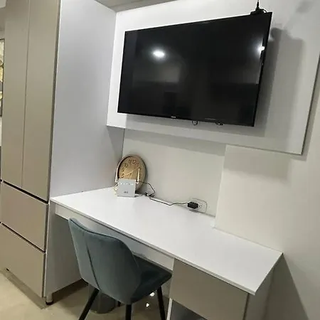 Moderno Y A Pasos Del Aeropuerto Apartamento