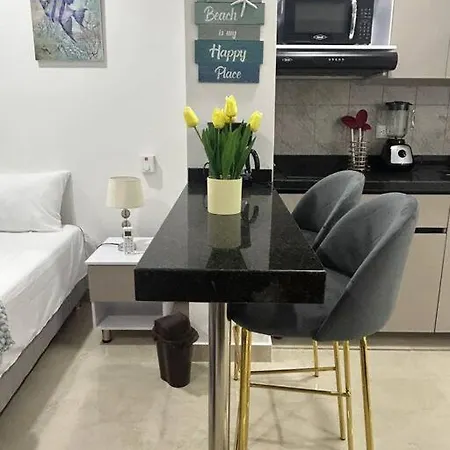 Moderno Y A Pasos Del Aeropuerto Apartamento