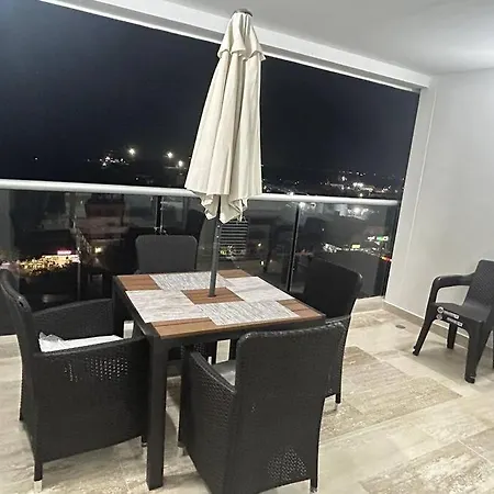 Moderno Y A Pasos Del Aeropuerto Apartamento *